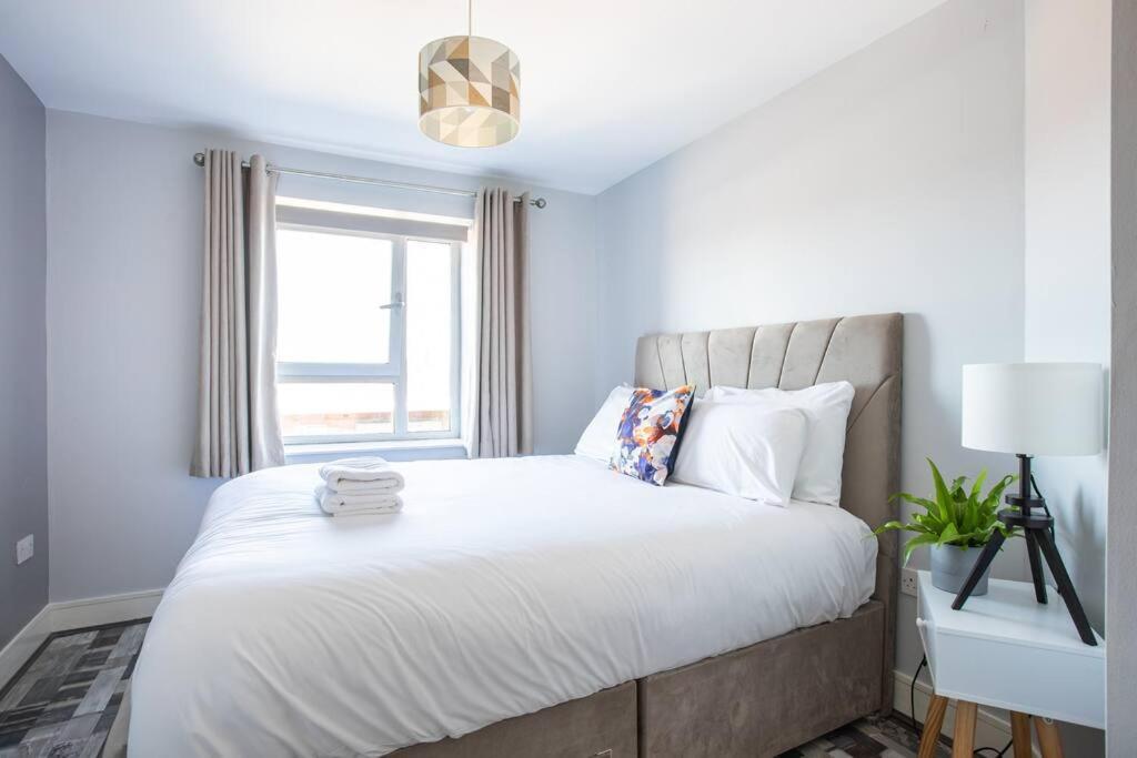 5* Ultra Luxury, Great Views, Underground Parking Apartment Belfast Exterior photo